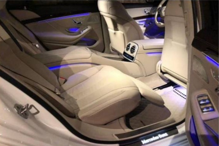 Mercedes S-Class W222 с водителем