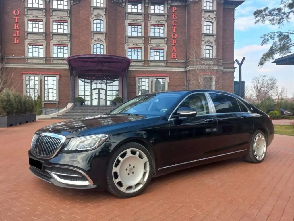 Mercedes S-Class W222 Maybach с водителем